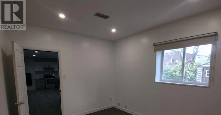 70 Closs Square, Aurora, ON, L4G 5H9 - 11