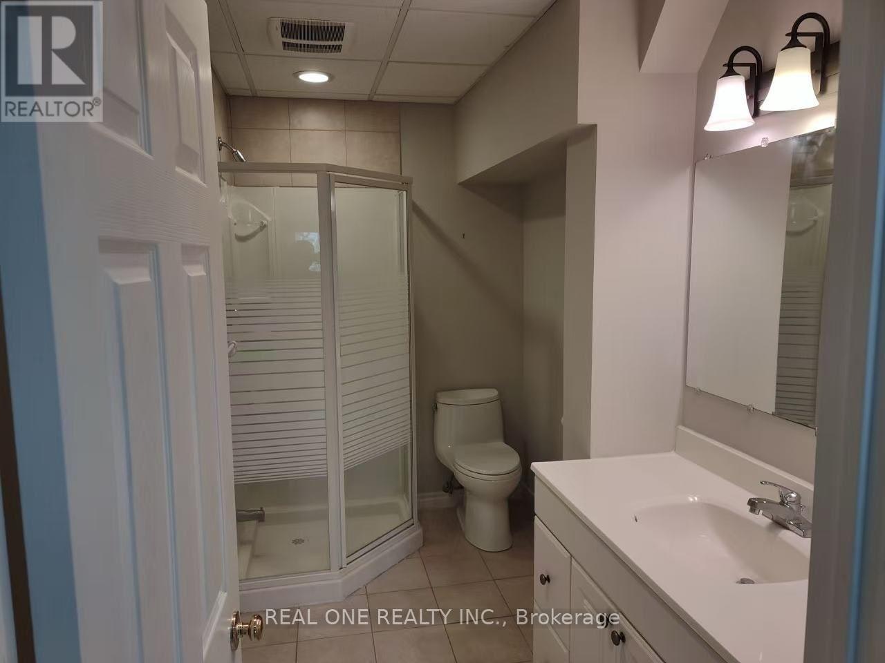 70 Closs Square, Aurora, ON, L4G 5H9 - 13
