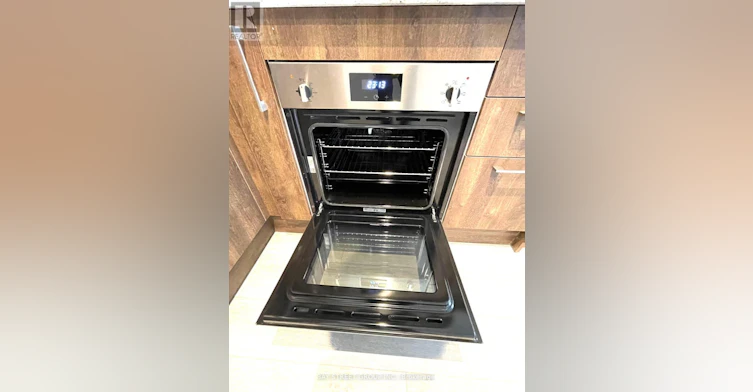 C-320-38 Simcoe Promenade, Markham, ON, L6G 0H7 - 12
