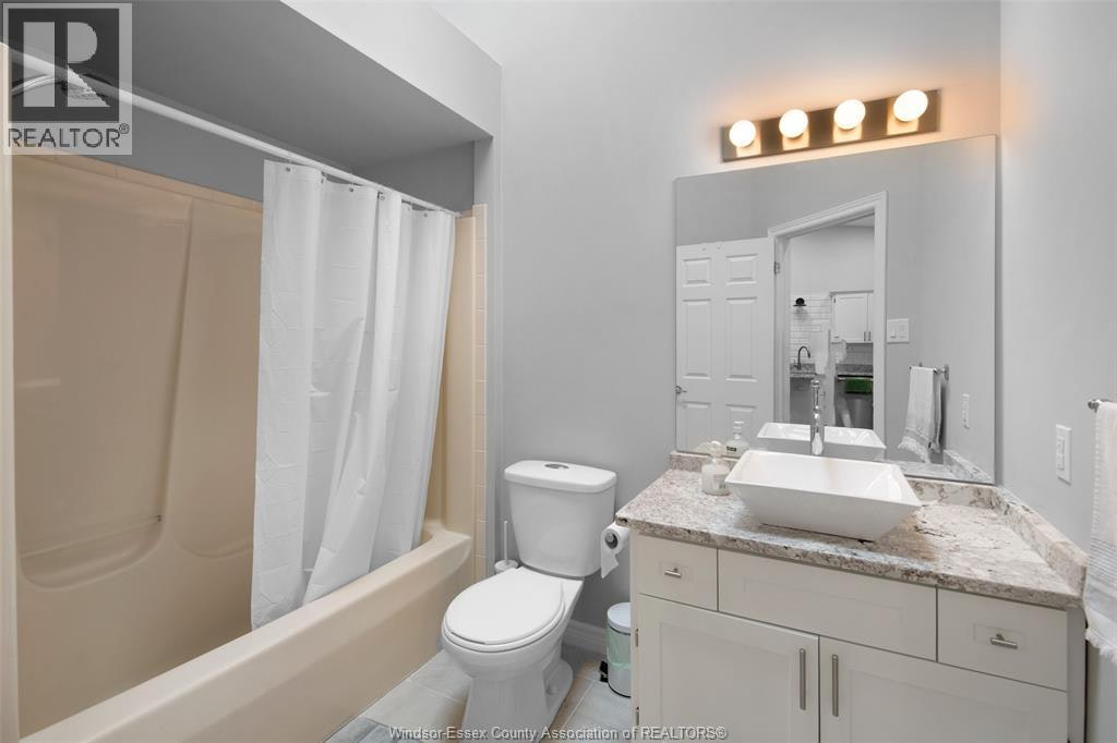 19 Malibu Drive, Leamington, ON, N8H 5G4 - 21