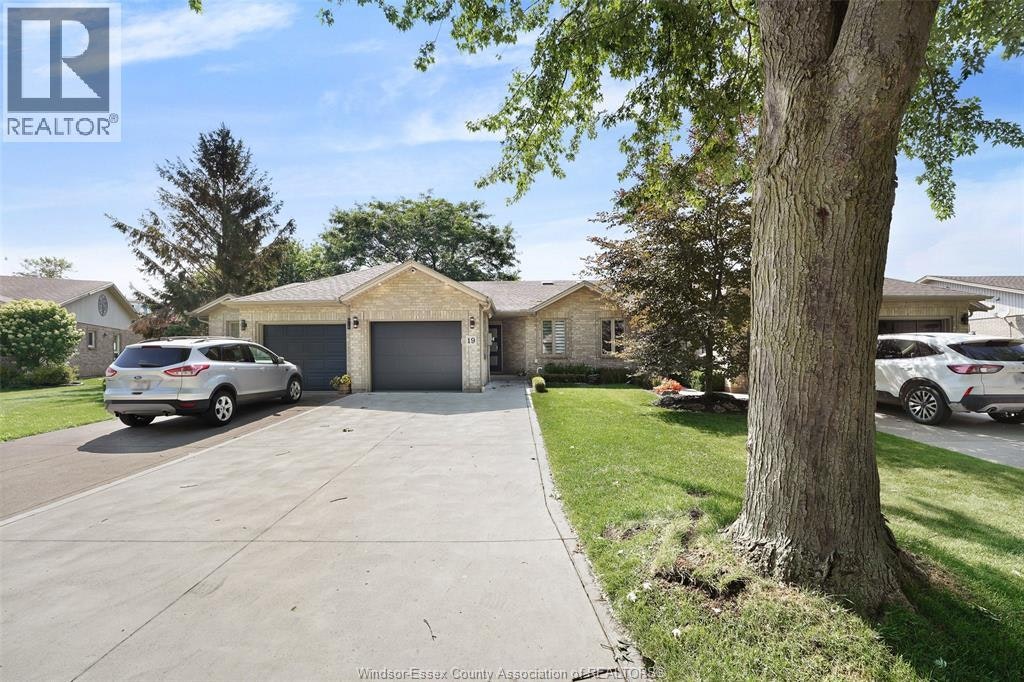 19 Malibu Drive, Leamington, ON, N8H 5G4 - 2