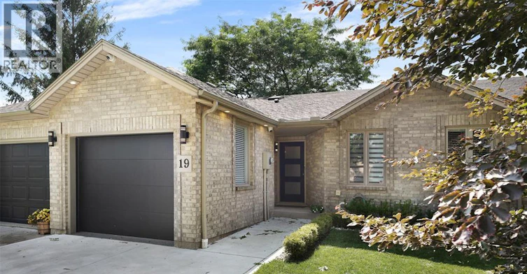 19 Malibu Drive, Leamington, ON, N8H 5G4 - 3