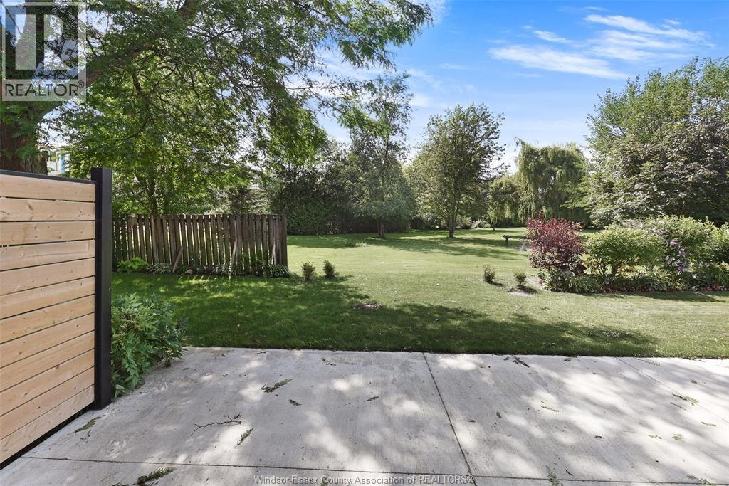 19 Malibu Drive, Leamington, ON, N8H 5G4 - 5