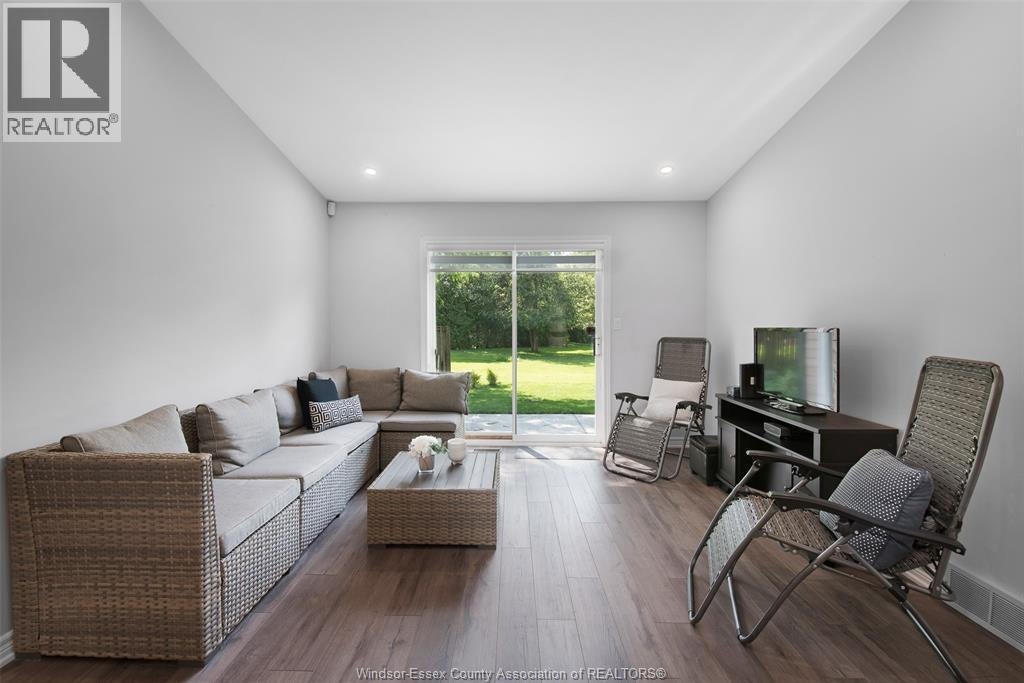 19 Malibu Drive, Leamington, ON, N8H 5G4 - 9
