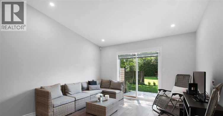 19 Malibu Drive, Leamington, ON, N8H 5G4 - 10