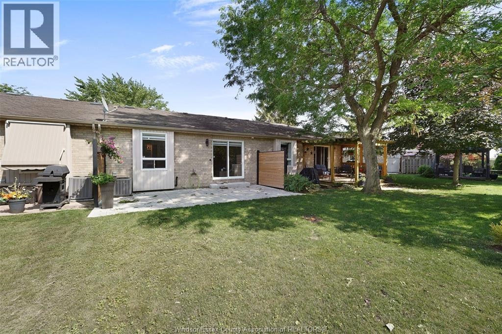 19 Malibu Drive, Leamington, ON, N8H 5G4 - 6