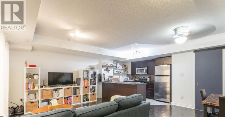 TH 137-25 Turntable Crescent, Toronto, ON, M6H 4K8 - 6