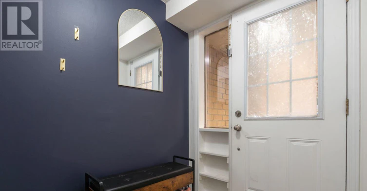 TH 137-25 Turntable Crescent, Toronto, ON, M6H 4K8 - 3