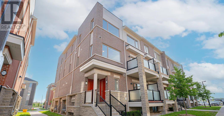 13-240 Lagerfeld Drive, Brampton, ON, L7A 5G9