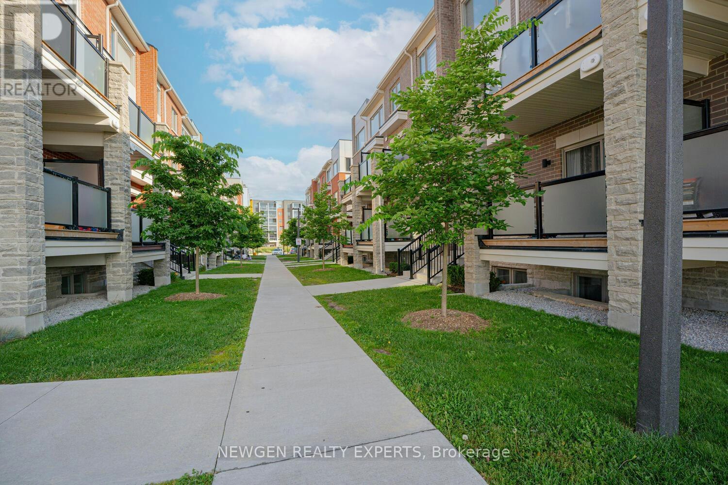 13-240 Lagerfeld Drive, Brampton, ON, L7A 5G9 - 2