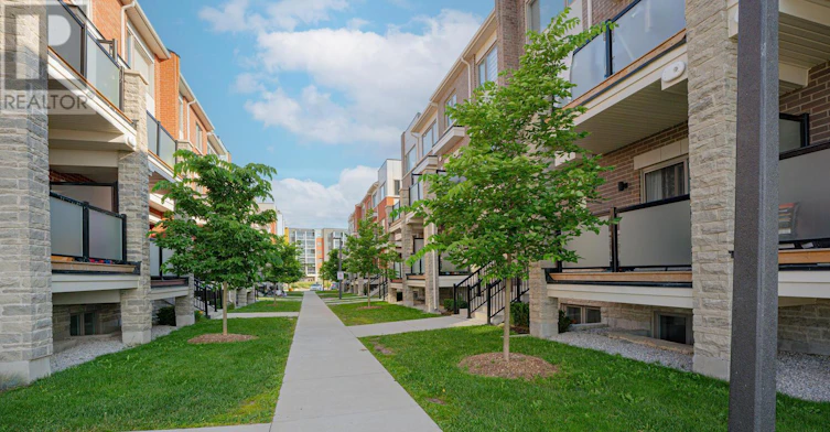 13-240 Lagerfeld Drive, Brampton, ON, L7A 5G9 - 2
