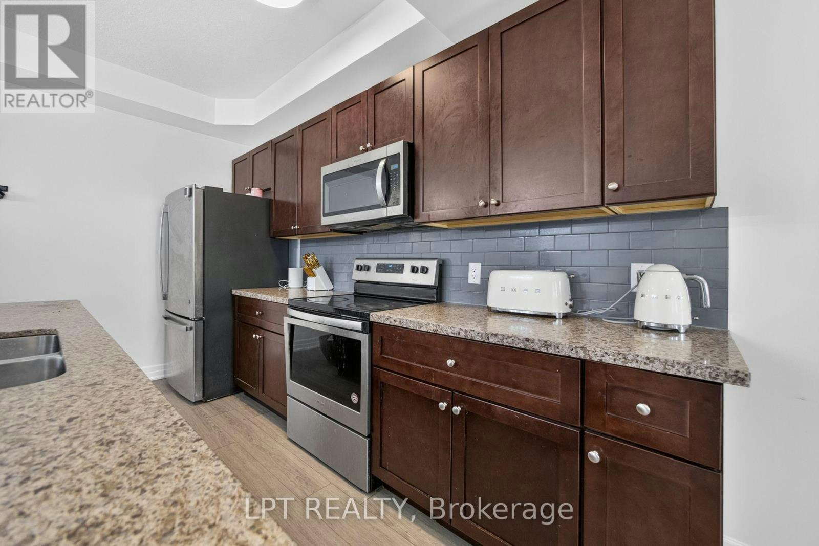 148 Hollybrook Trail S, Kitchener, ON, N2R 0M2 - 17