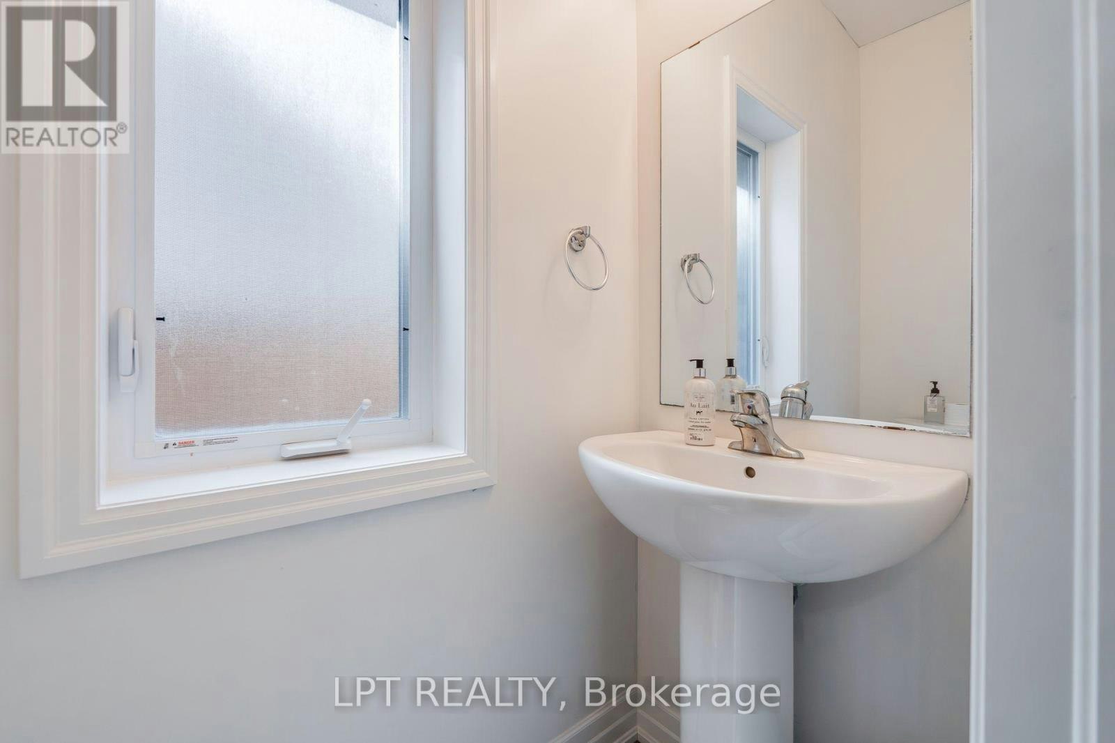 148 Hollybrook Trail S, Kitchener, ON, N2R 0M2 - 19