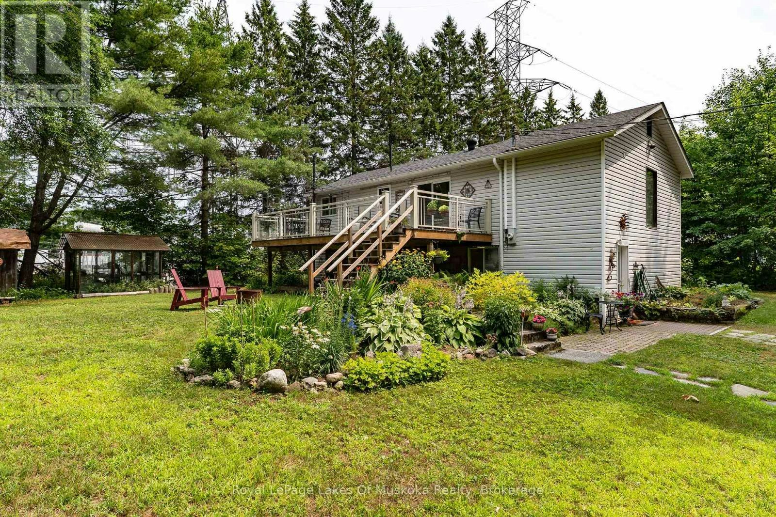 588 141 Highway Highway, Huntsville, ON, P0B 1M0