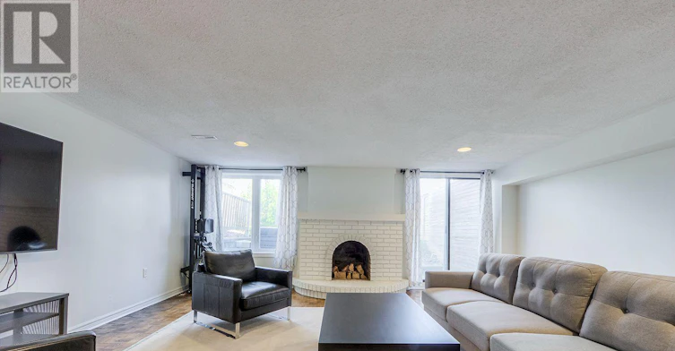 98 Sherwood Avenue, Toronto, ON, M4P 2A7 - 40