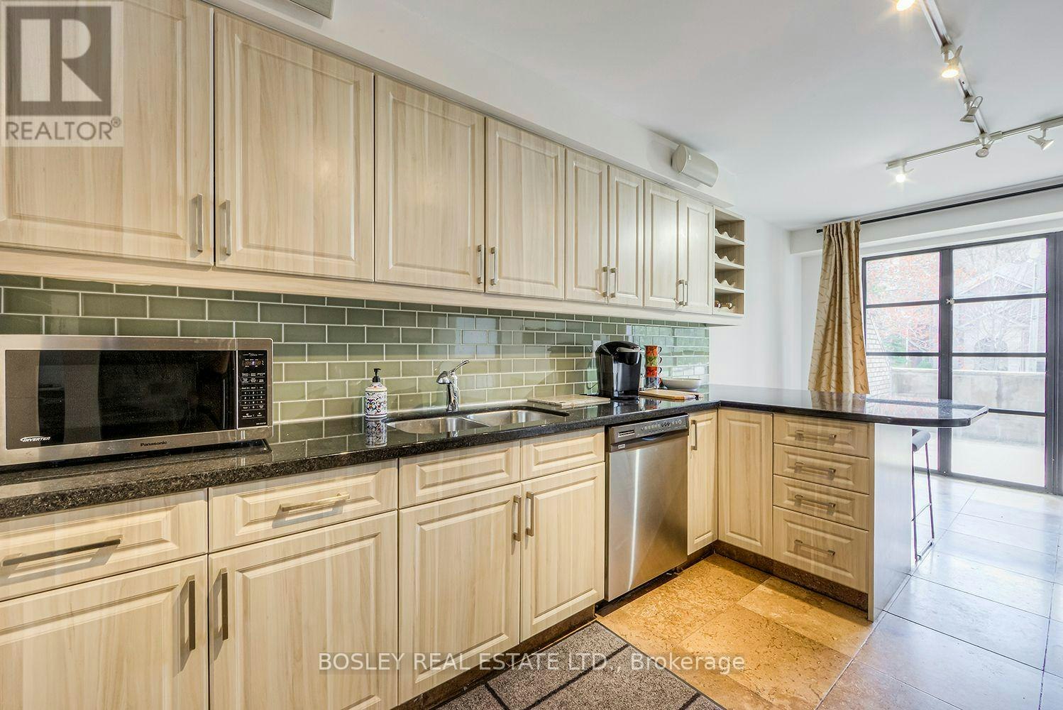 98 Sherwood Avenue, Toronto, ON, M4P 2A7 - 13