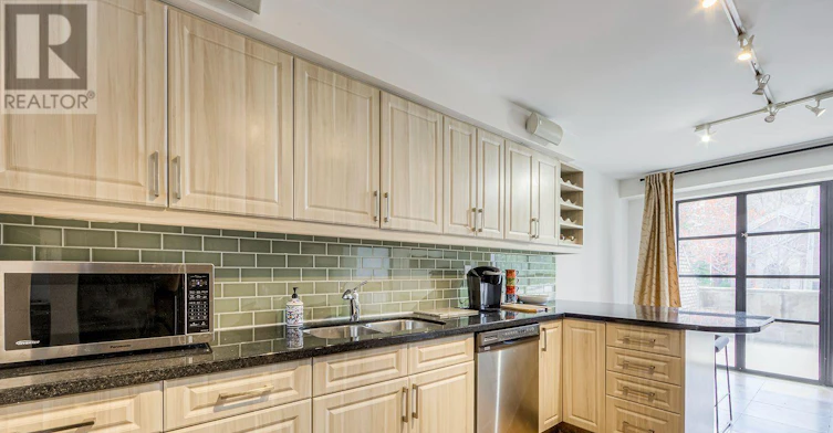 98 Sherwood Avenue, Toronto, ON, M4P 2A7 - 13
