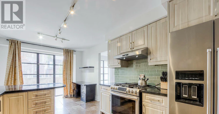 98 Sherwood Avenue, Toronto, ON, M4P 2A7 - 12