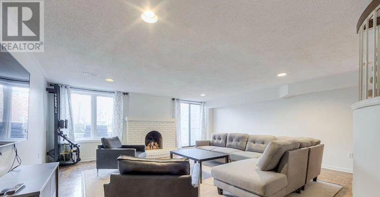 98 Sherwood Avenue, Toronto, ON, M4P 2A7 - 39