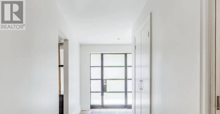 98 Sherwood Avenue, Toronto, ON, M4P 2A7 - 19
