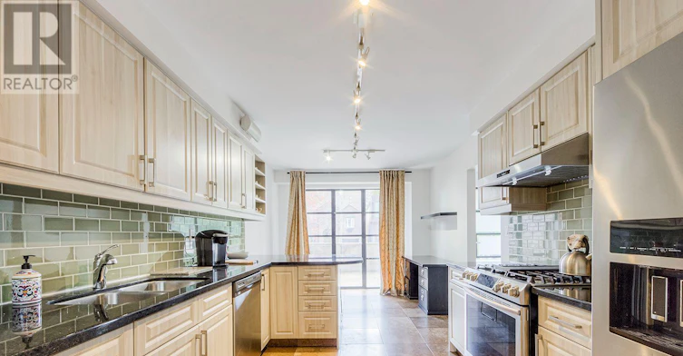 98 Sherwood Avenue, Toronto, ON, M4P 2A7 - 11