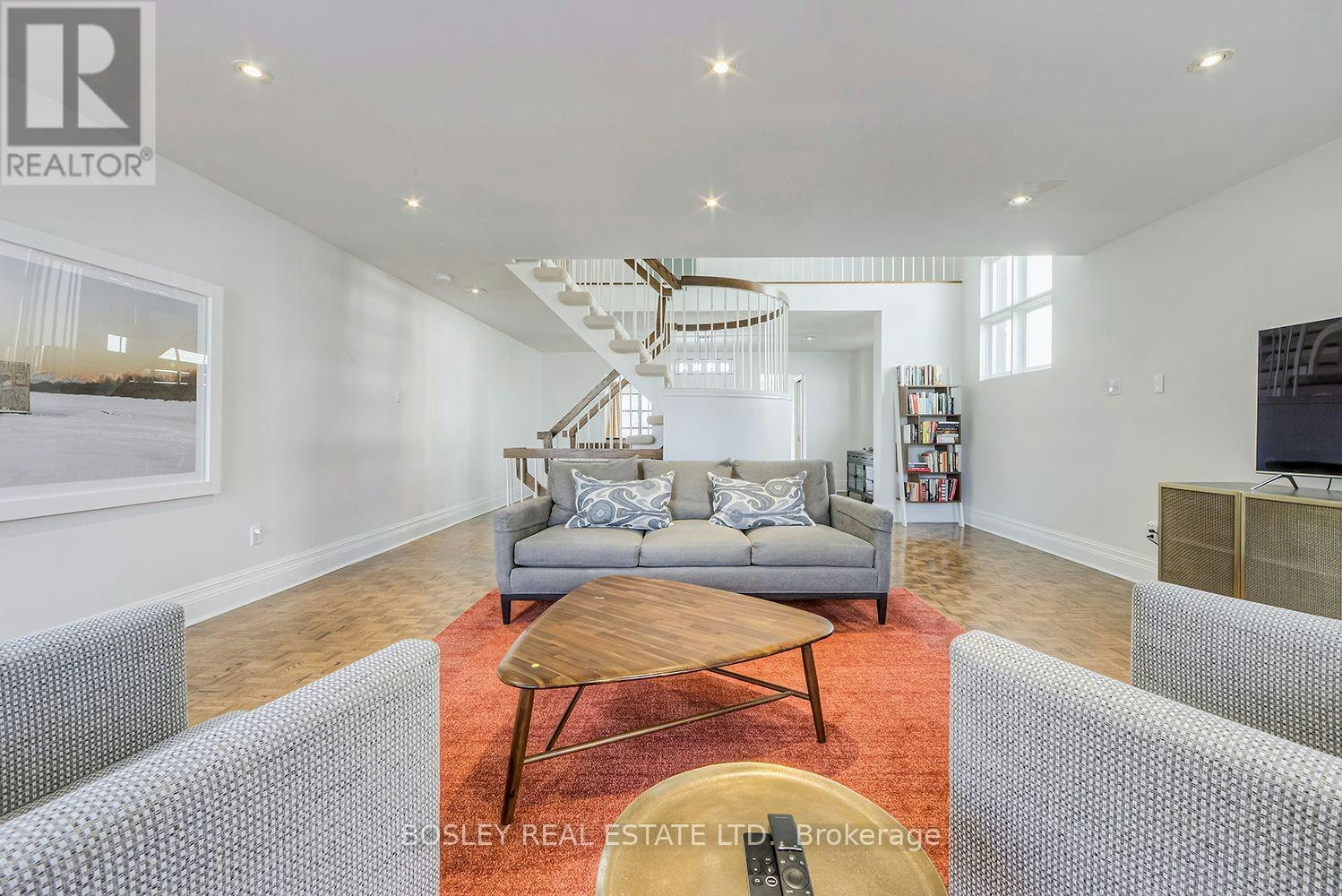 98 Sherwood Avenue, Toronto, ON, M4P 2A7 - 3