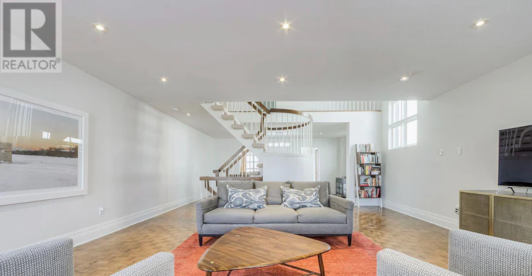 98 Sherwood Avenue, Toronto, ON, M4P 2A7 - 3