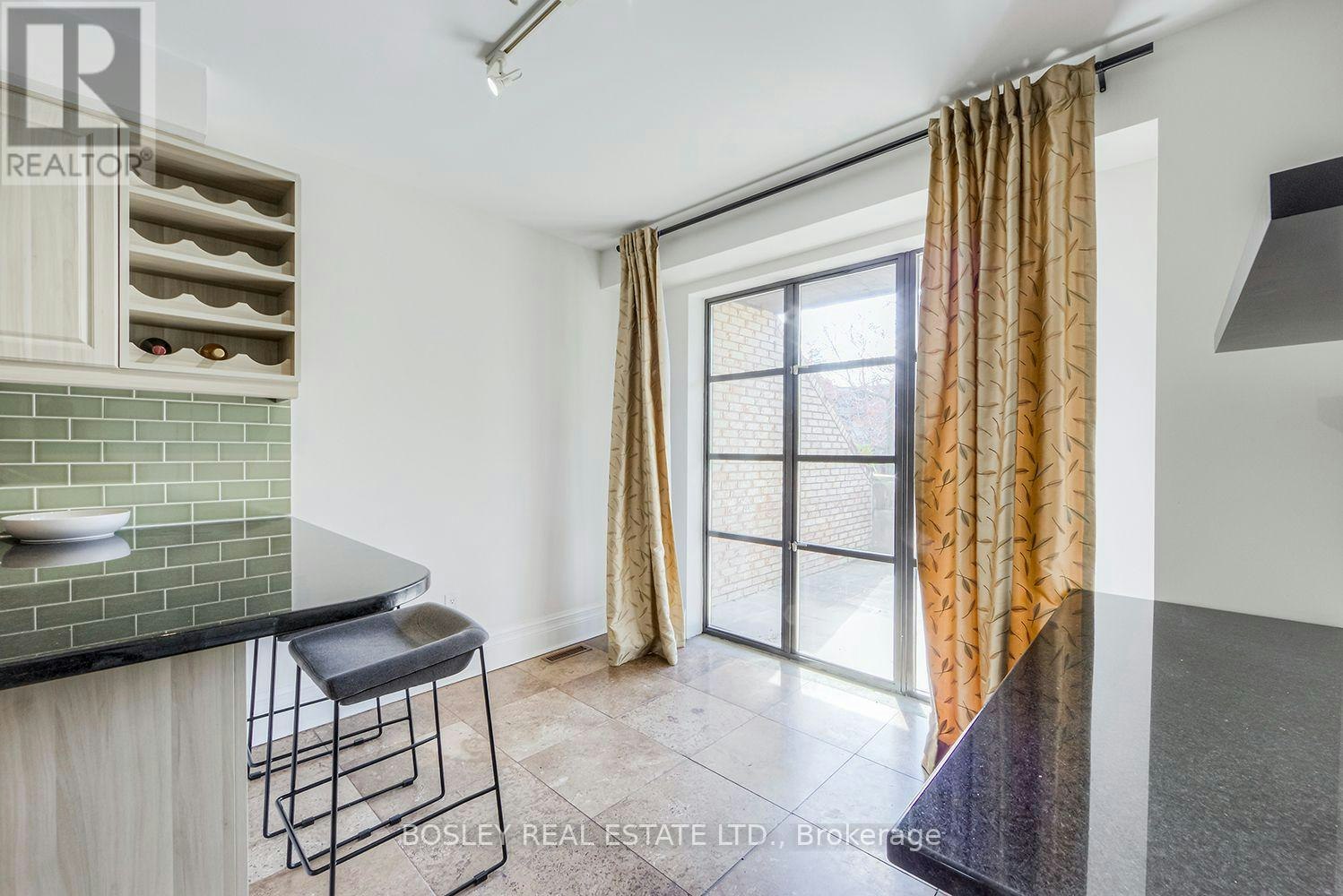98 Sherwood Avenue, Toronto, ON, M4P 2A7 - 17