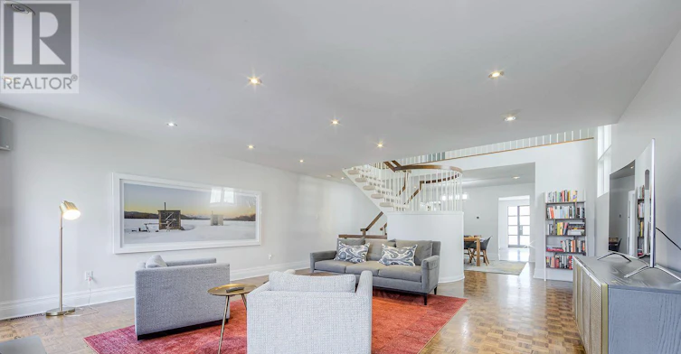 98 Sherwood Avenue, Toronto, ON, M4P 2A7 - 4