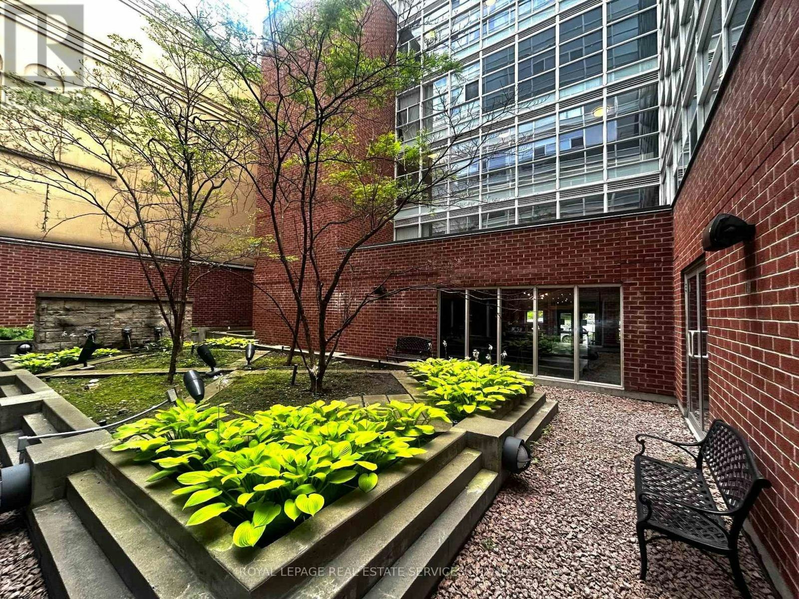 1404-11 St. Joseph Street, Toronto, ON, M4Y 3G4 - 24