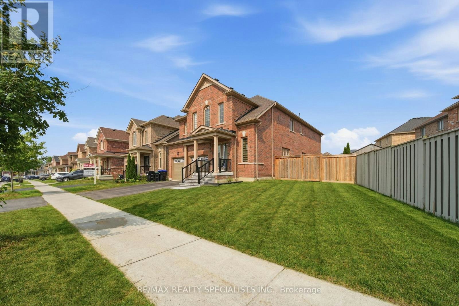 120 Milby Crescent, Bradford West Gwillimbury, ON, L3Z 0X8 - 2