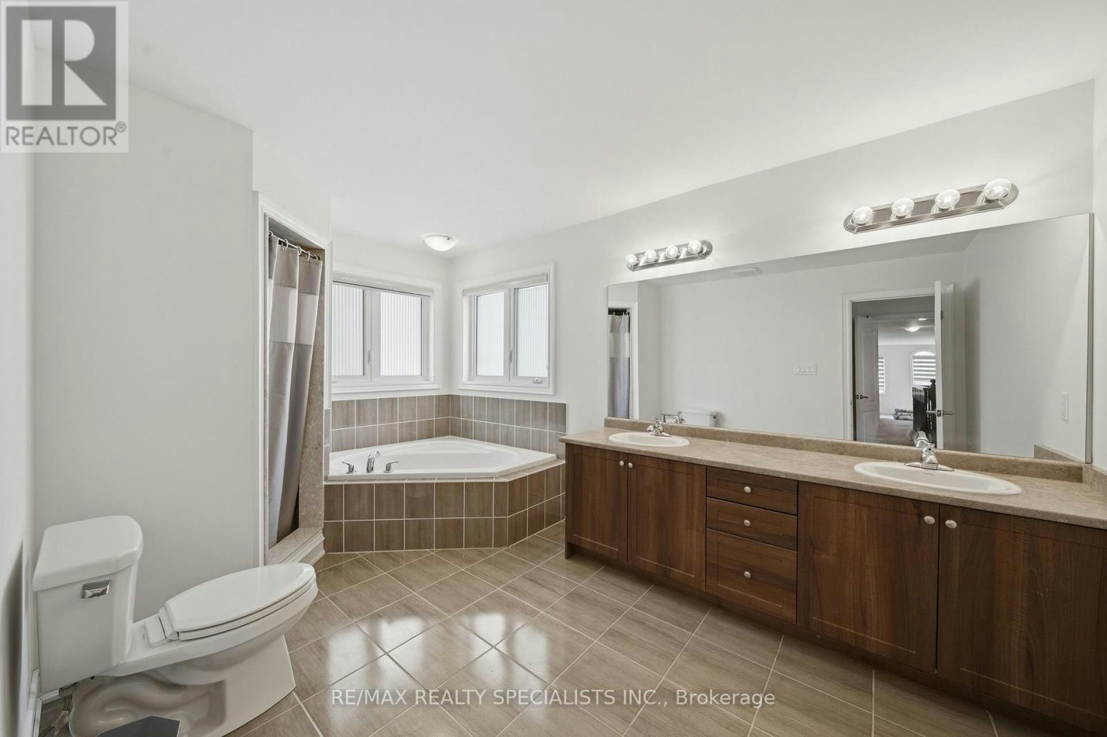 120 Milby Crescent, Bradford West Gwillimbury, ON, L3Z 0X8 - 17