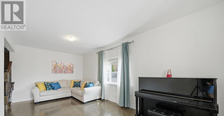 120 Milby Crescent, Bradford West Gwillimbury, ON, L3Z 0X8 - 3