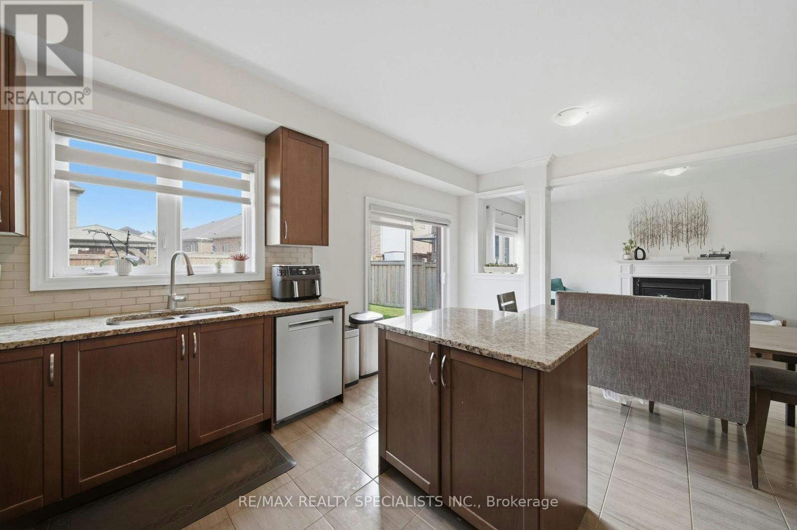 120 Milby Crescent, Bradford West Gwillimbury, ON, L3Z 0X8 - 11