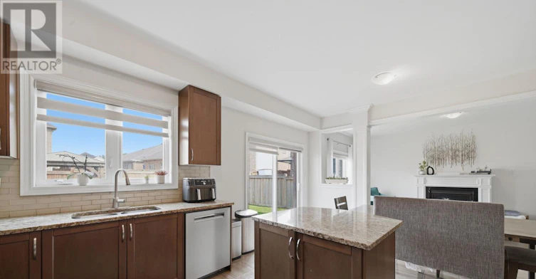 120 Milby Crescent, Bradford West Gwillimbury, ON, L3Z 0X8 - 11
