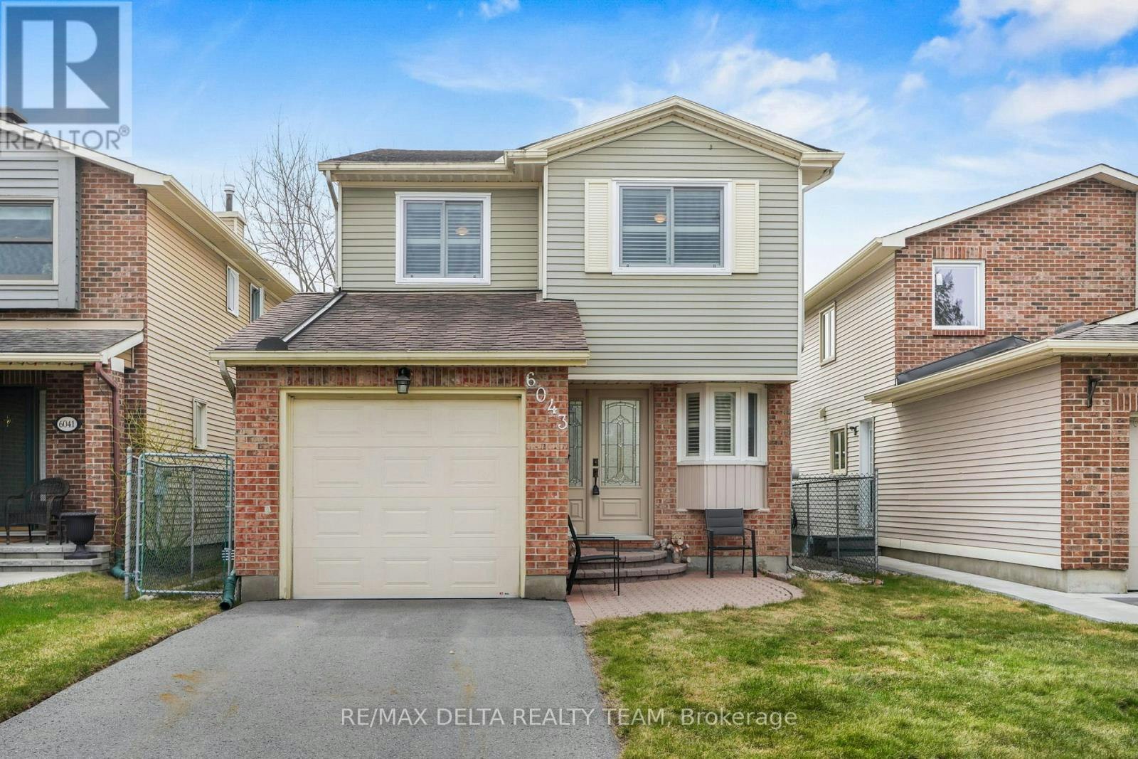 6043 Valley Field Crescent, Ottawa, ON, K1C 5P2