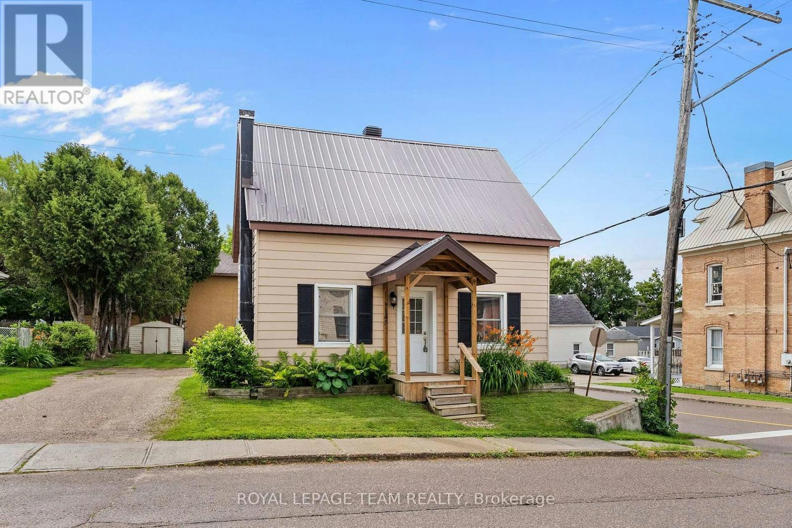 145 Munroe Avenue W, Renfrew, ON, K7V 3L2