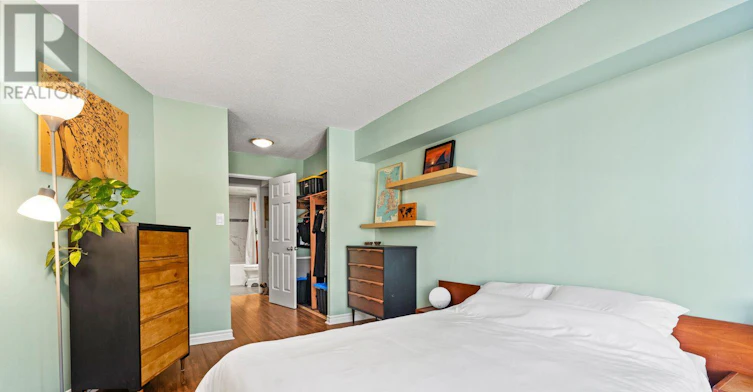 302-20 Southport Street, Toronto, ON, M6S 4Y8 - 22