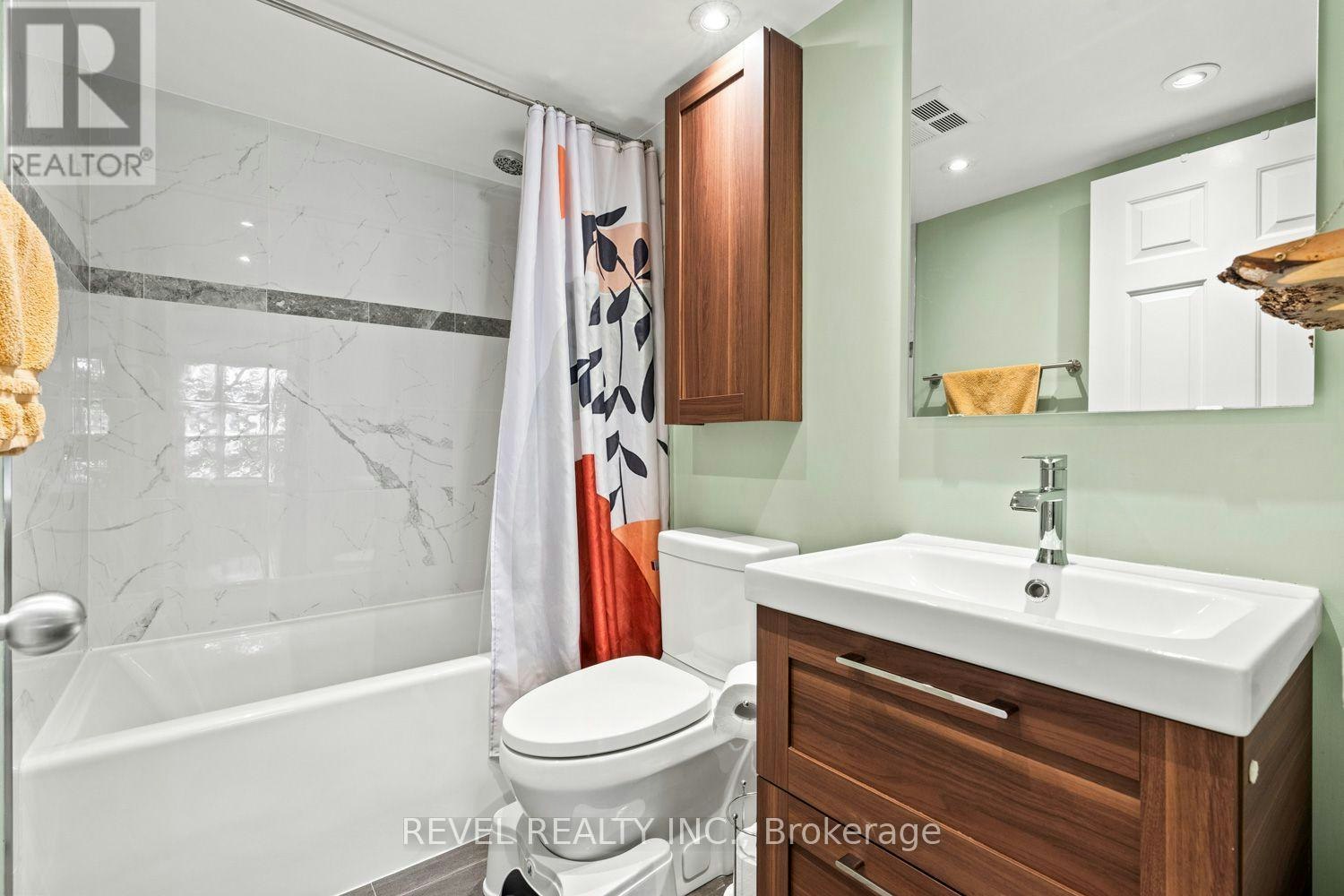 302-20 Southport Street, Toronto, ON, M6S 4Y8 - 25