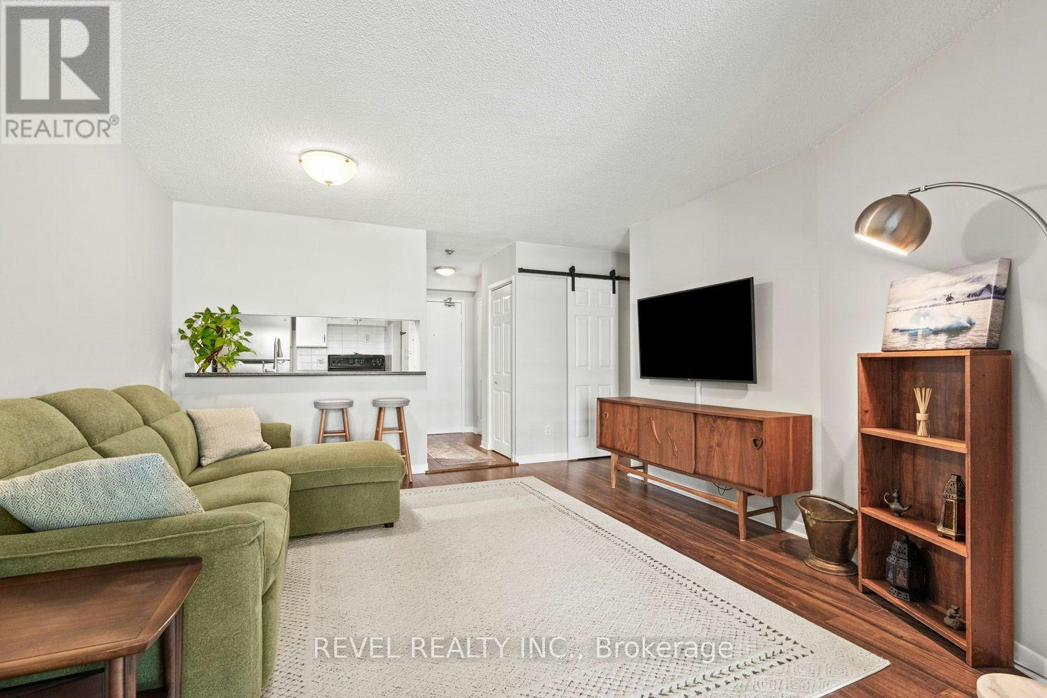 302-20 Southport Street, Toronto, ON, M6S 4Y8 - 5
