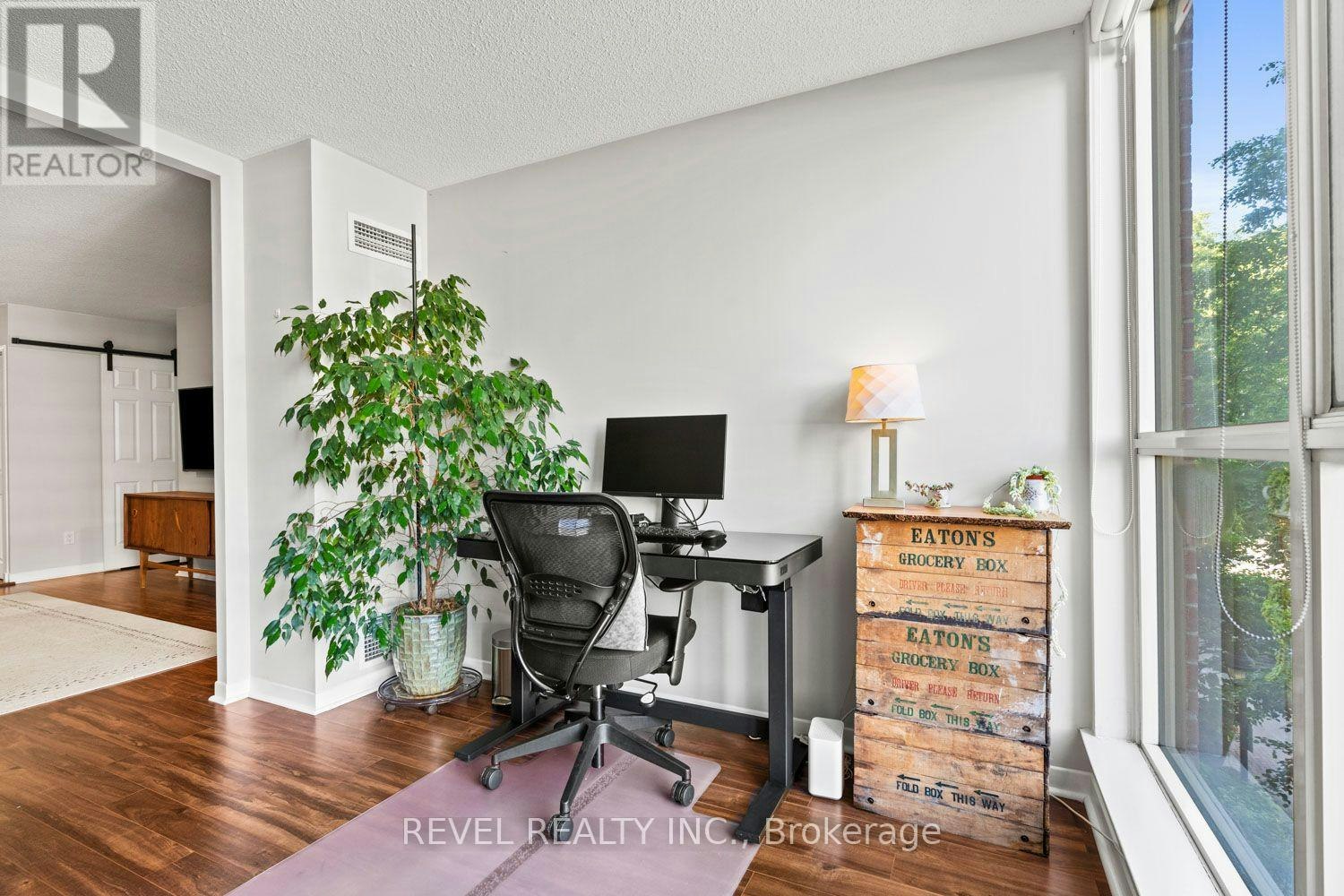 302-20 Southport Street, Toronto, ON, M6S 4Y8 - 11