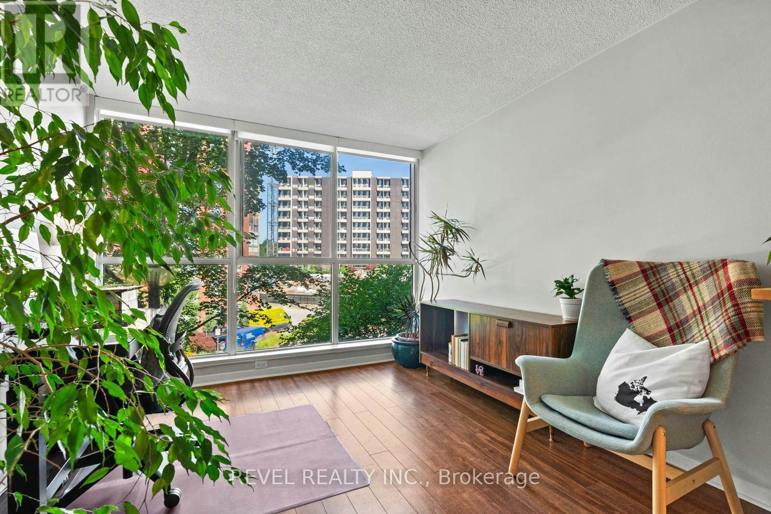 302-20 Southport Street, Toronto, ON, M6S 4Y8 - 9