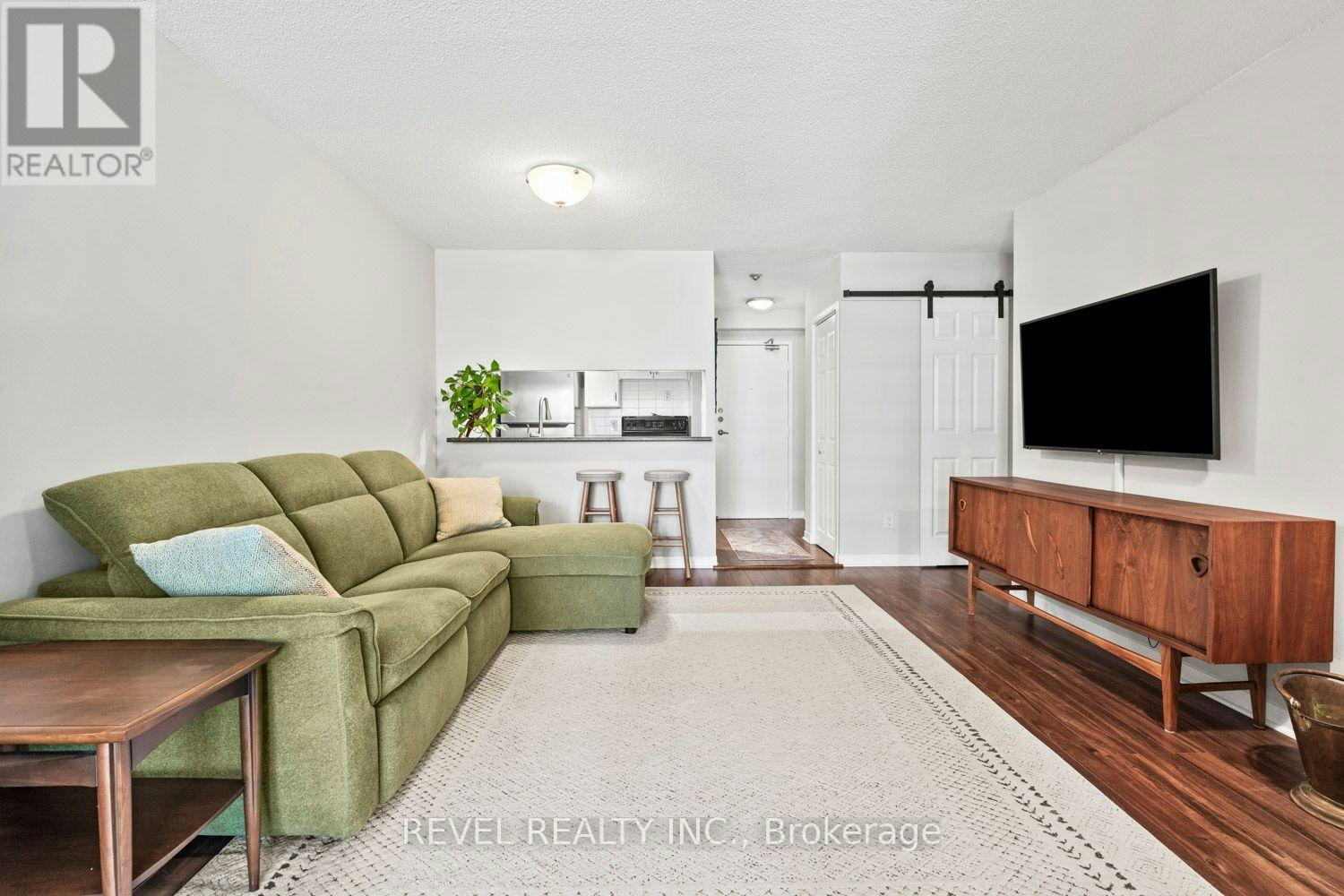 302-20 Southport Street, Toronto, ON, M6S 4Y8 - 6