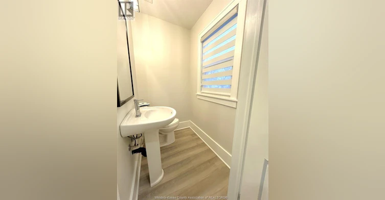 MAIN-1748 Hall Avenue, Windsor, ON, N8W 2L4 - 11
