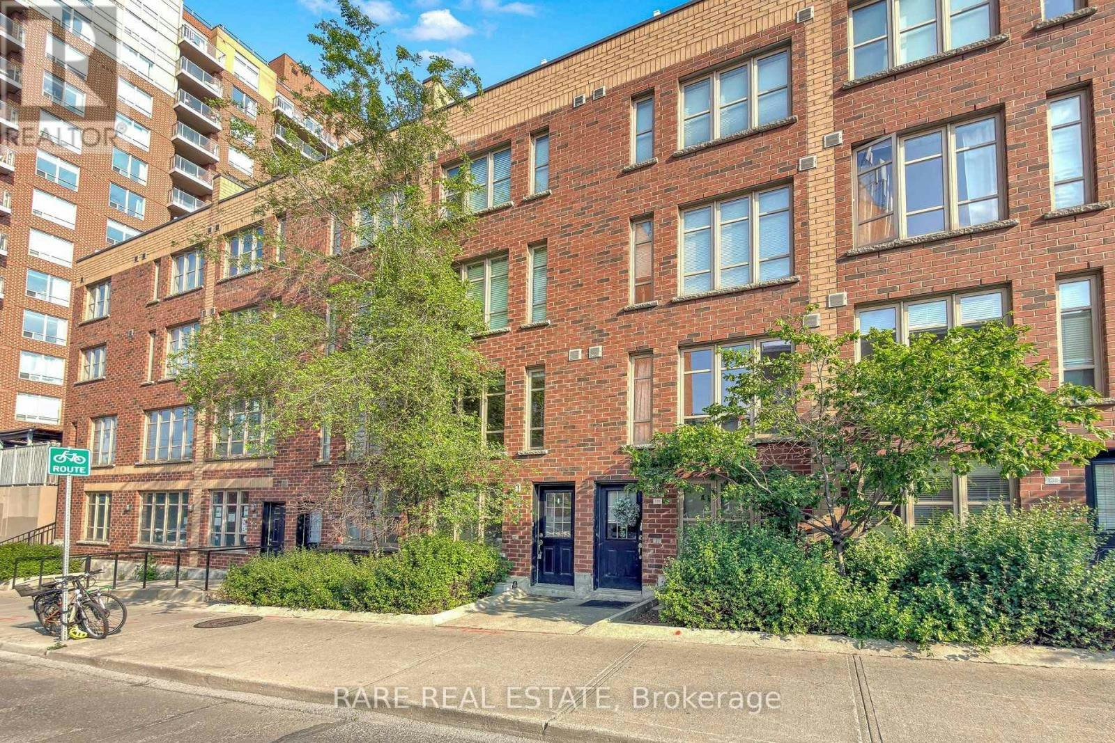 140-21 Ruttan Street, Toronto, ON, M6P 0A1