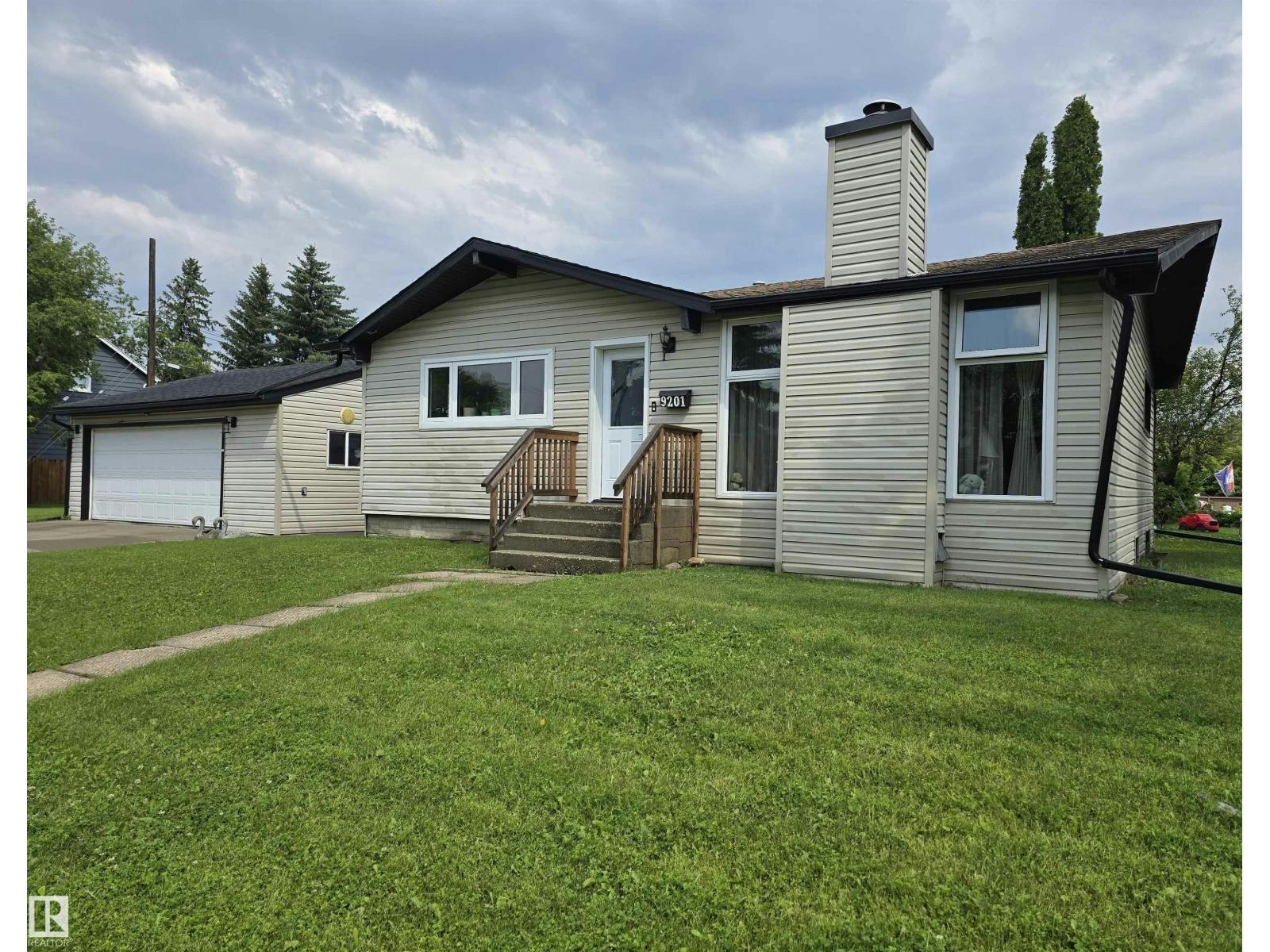9201 153 Street NW, Edmonton, AB, T5R 1P7