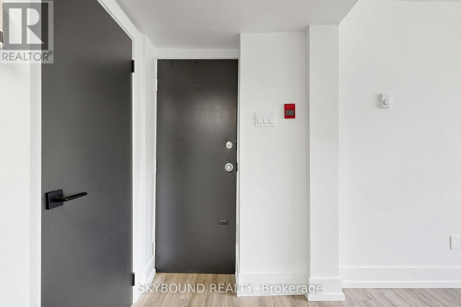 B-139 Wineva Avenue, Toronto, ON, M4E 2T3 - 16