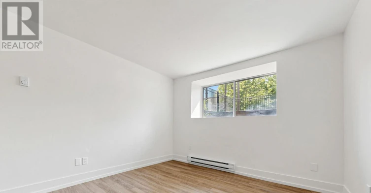 B-139 Wineva Avenue, Toronto, ON, M4E 2T3 - 4