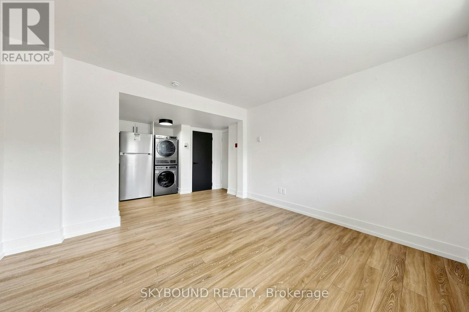 B-139 Wineva Avenue, Toronto, ON, M4E 2T3 - 5