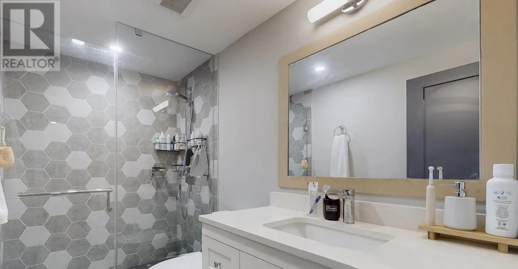LOWER LEVEL-84 Wiley Avenue, Toronto, ON, M4J 3W6 - 13